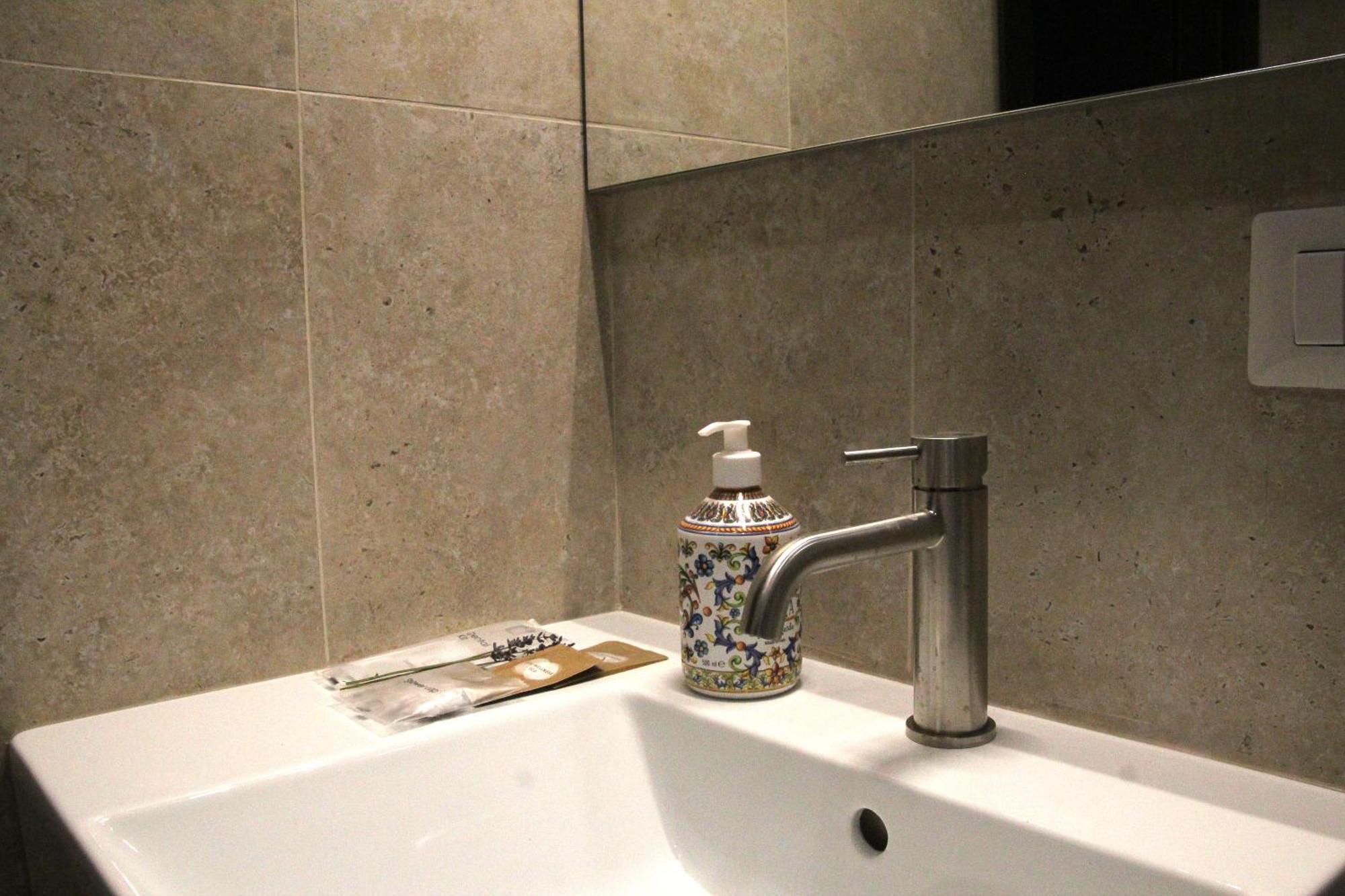 רומא Joyful 148 Luxury Guest House Powered By Joyful Termini Boutique Guest House מראה חיצוני תמונה